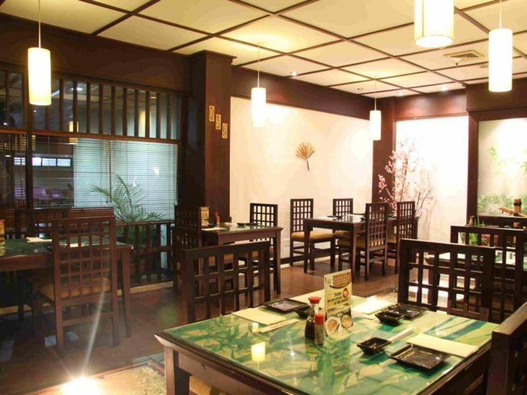 Regent'S Park Hotel Malang Kültér fotó