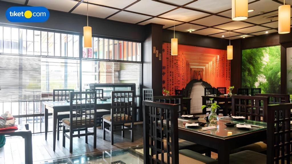 Regent'S Park Hotel Malang Kültér fotó