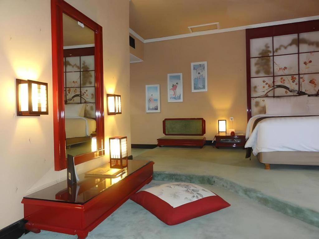 Regent'S Park Hotel Malang Kültér fotó