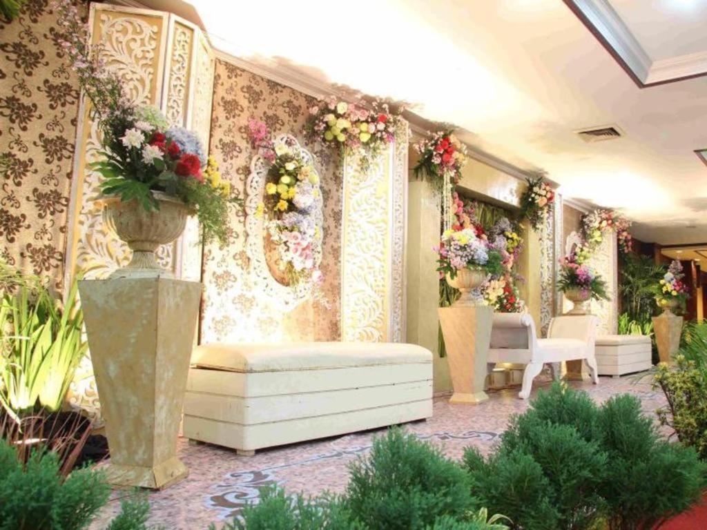 Regent'S Park Hotel Malang Kültér fotó