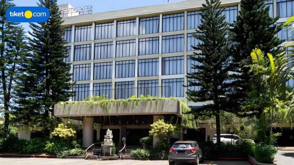 Regent'S Park Hotel Malang Kültér fotó