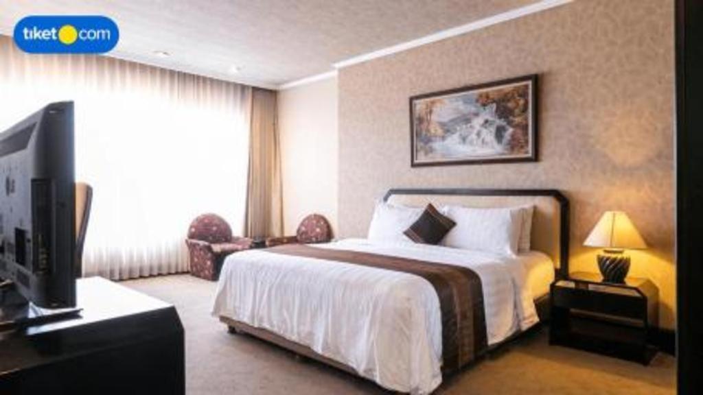 Regent'S Park Hotel Malang Kültér fotó