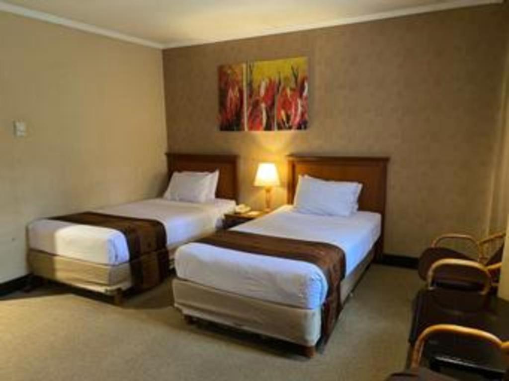 Regent'S Park Hotel Malang Kültér fotó